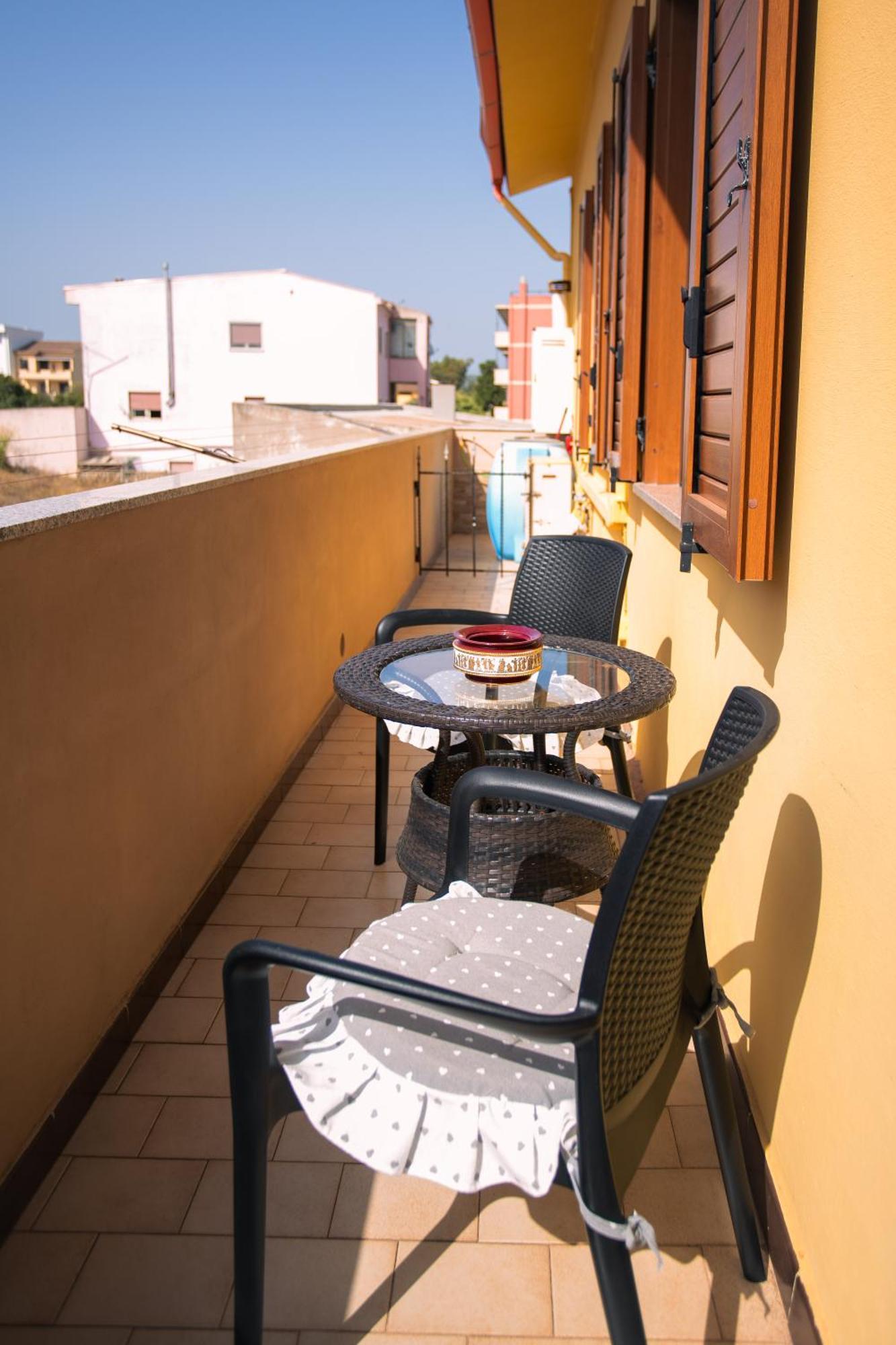 Le Due F Apartment Portoscuso Bagian luar foto